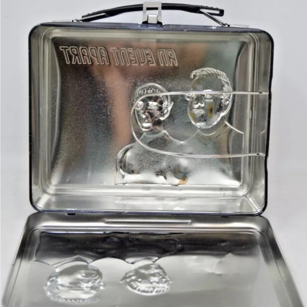 LUNCH BOX - Picture 2 of 3